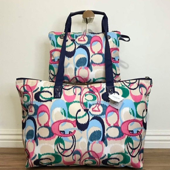 ❤️❤️SOLD❤️❤️🌈Coach Signature Bag & Snap Pouch🌈 - Picture 2 of 8